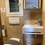 Locations Au Centre-ville De Porto-vecchio, Jardin, Terrasse, Parking Prive