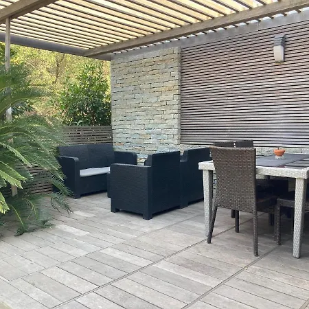 Locations Au Centre-ville De Porto-vecchio, Jardin, Terrasse, Parking Prive * Porto-Vecchio (Corsica)