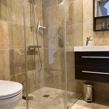 Locations Au Centre-ville De Porto-vecchio * بورتو فيكشْيو