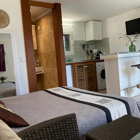 Locations Au Centre-ville De Porto-vecchio * Porto-Vecchio (Corsica)