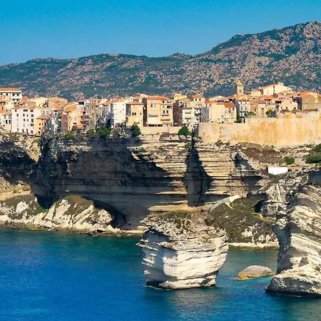 Locations Au Centre-ville De Porto-vecchio, Jardin, Terrasse, Parking Prive Porto-Vecchio (Corsica)