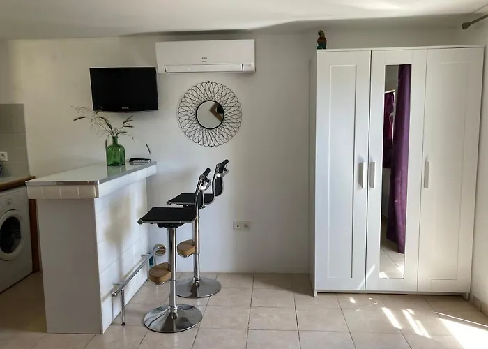 Locations Au Centre-ville De Porto-vecchio, Jardin, Terrasse, Parking Prive Porto-Vecchio (Corsica)